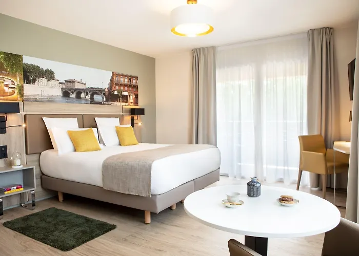 Appart hôtel Residhome Ponts Jumeaux