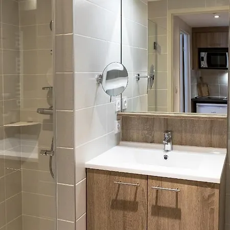 Residhome Ponts Jumeaux Ξενοδοχείο με διαμερίσματα 3*